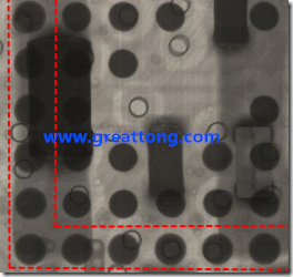 BGA錫球尺寸小于0.4mm，采用降低BGA內(nèi)圍襲球的錫膏量所得到X-Ray，稍微留意一下可以發(fā)現(xiàn)最外圈的錫量(圓的直徑)比其他內(nèi)圍的錫球上的錫量來(lái)得多一點(diǎn)點(diǎn)。也就是外圈的黑色圓形直徑比內(nèi)圈的圓形來(lái)得大一點(diǎn)點(diǎn)。