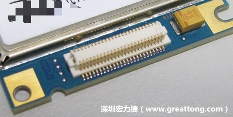 PCBA大講堂：板對板連接器下面裸銅設(shè)計(jì)，造成模組功能不良