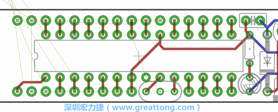 諧振器應(yīng)擺放在ATmega微控制器的針腳8、9和10旁邊，在共鳴器和微控制器中間的高頻信號(hào)線應(yīng)該要愈短愈好，此外，其它的信號(hào)線應(yīng)該要遠(yuǎn)離這個(gè)區(qū)域且配置在諧振器的下方，這樣做是為了防止不必要的無線電波干擾。