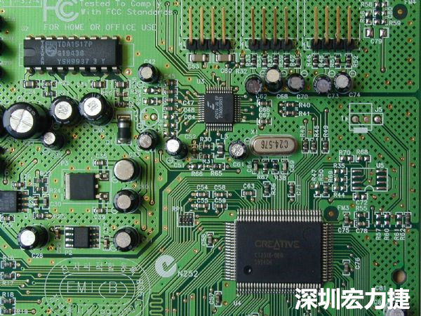 針對(duì)PCB區(qū)塊產(chǎn)生的EMI干擾問題，可使用EMI改善對(duì)策元件重點(diǎn)改善。