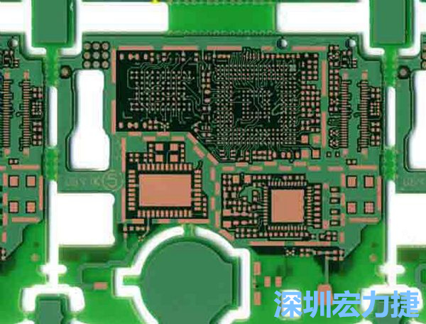 在產(chǎn)品極度要求小型化設計時，可利用HDI板材壓縮主板面積，同時具減輕重量優(yōu)點。