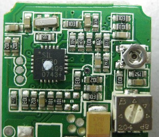 PCBA加工IC元件主要分為DIP及SMD兩大類，DIP 插件的IC，SMD (Surface Mount Device) 表面貼裝元件。