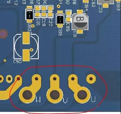 PCB設(shè)計(jì)不僅可以將PCB實(shí)現(xiàn)為即插即用的插件，而且可以增加焊料的厚度以達(dá)到過大電流的目的。
